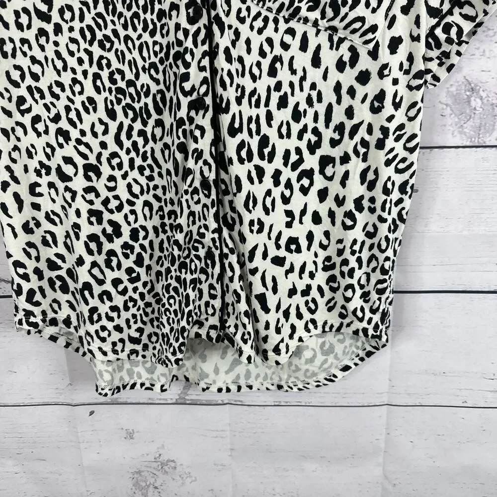 Kate Spade Pajama Top Womens Medium White Black Animal Print‎ Soft Button
